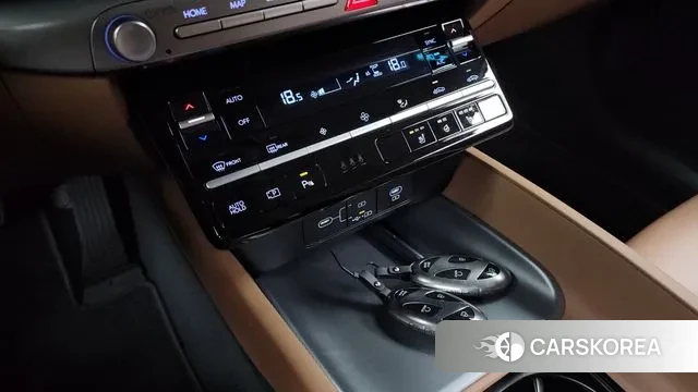 Hyundai Grandeur (GN7) id 3058007 из Кореи 19