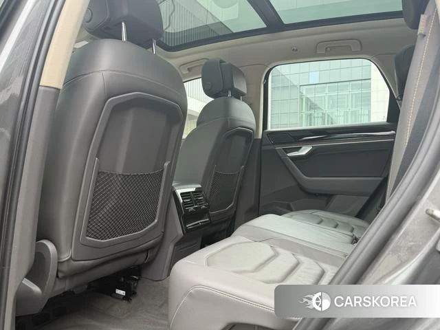 Volkswagen Touareg id 4335030 из Китая 11