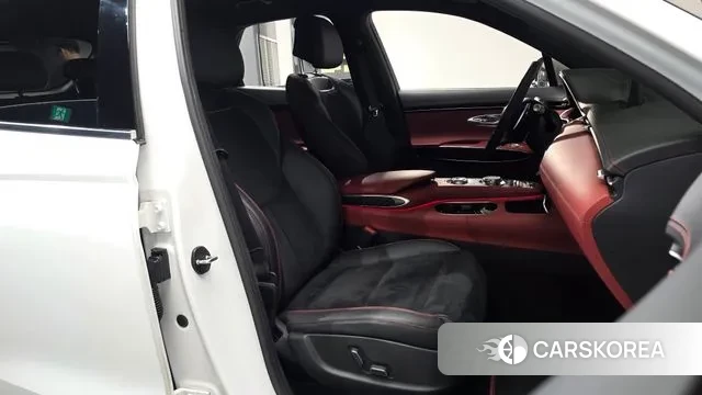 Genesis GV70 id 3483624 из Кореи 19