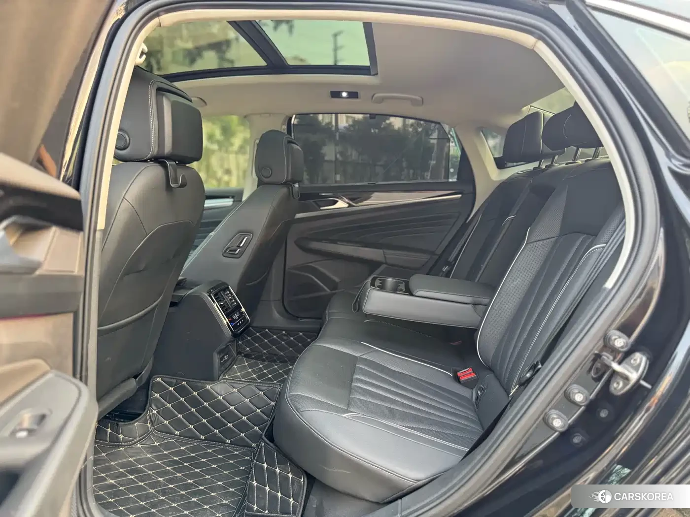 Volkswagen Passat id 4565409 из Китая 19