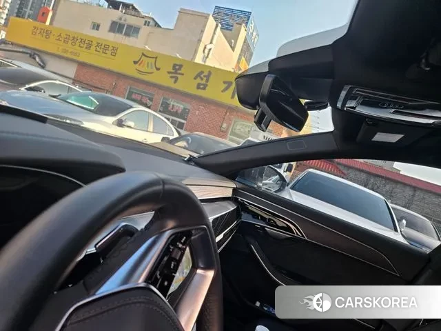 Audi A8 (D5) id 3585841 из Кореи 9