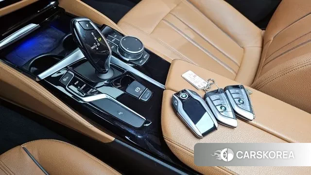 BMW 5 Series (G30) id 2961765 из Кореи 19