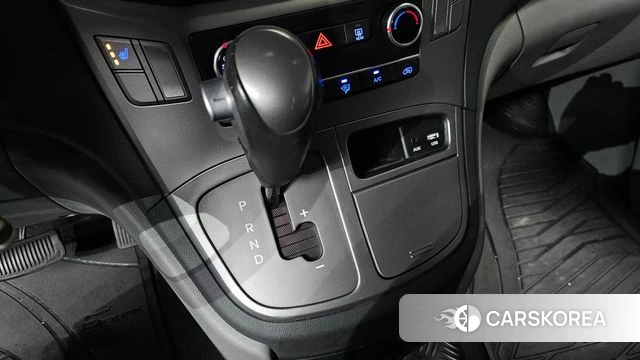 Hyundai The New Grand Starex id 4568151 из Кореи 19