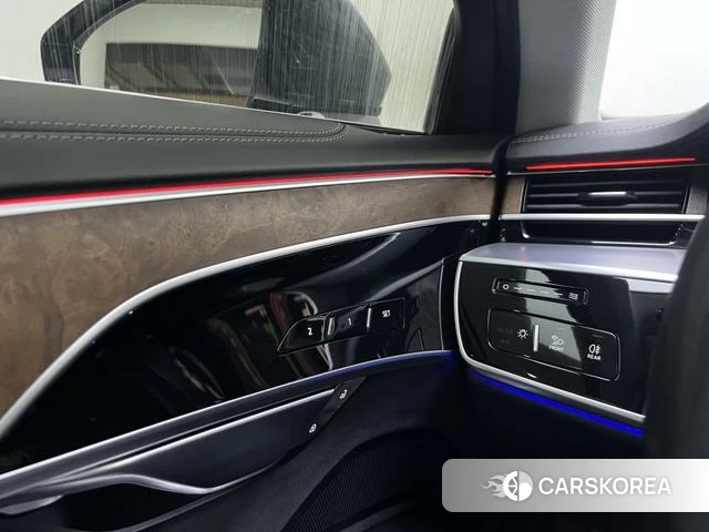 Audi A8 id 4261587 из Китая 18