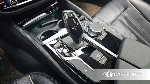 BMW 5 Series (G30) id 3161720 из Кореи 19