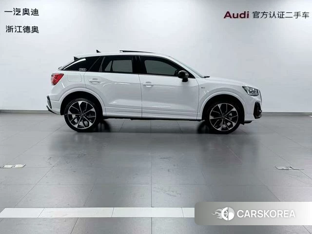 Audi Q2L id 3909023 из Китая 9