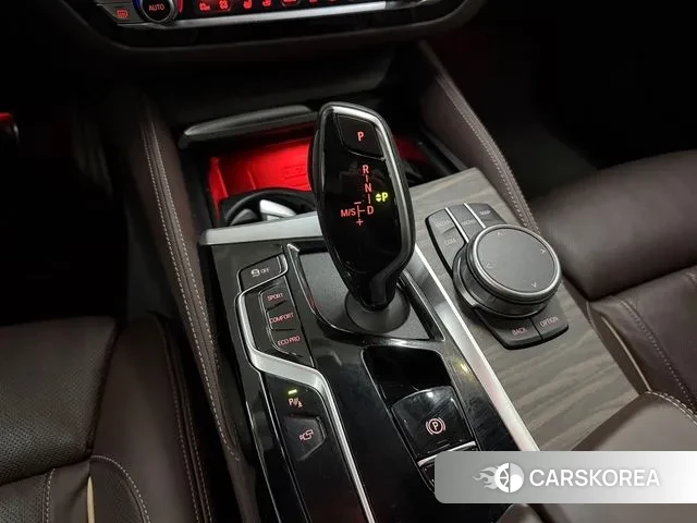 BMW 5 Series (G30) id 3291349 из Кореи 19