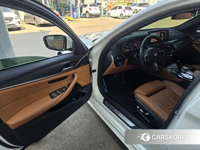 BMW 5 Series (G30) id 3770742 из Кореи 10