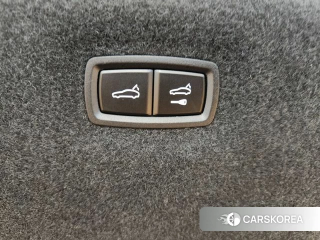 Porsche Taycan id 3786040 из Кореи 19