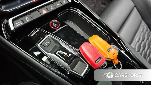 Audi e-Tron GT id 3212805 из Кореи 19