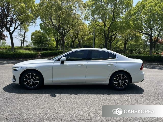 Volvo S60 id 4253818 из Китая 12