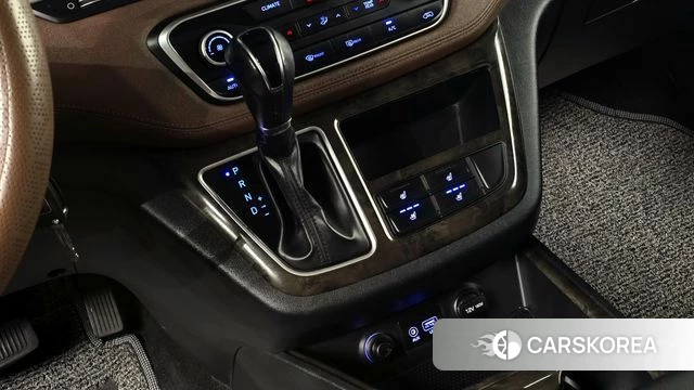 Hyundai The New Grand Starex id 4197151 из Кореи 19