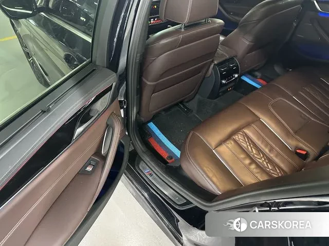 BMW 5 Series (G30) id 3452765 из Кореи 17