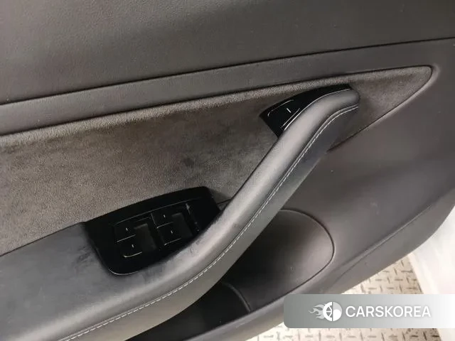 Tesla Model 3 id 3368358 из Кореи 18