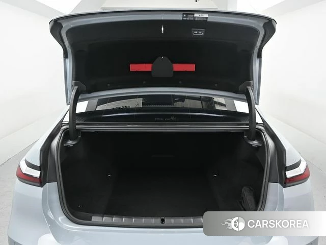 BMW 7 Series (G70) id 4640346 из Кореи 19