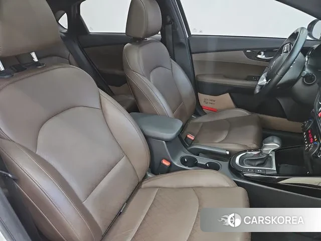 Kia Come New K3 id 2971115 из Кореи 19