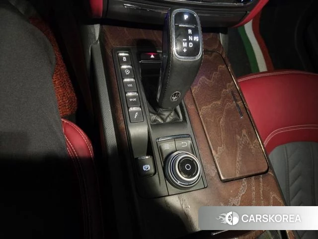 Maserati Quattroporte id 4595155 из Кореи 9
