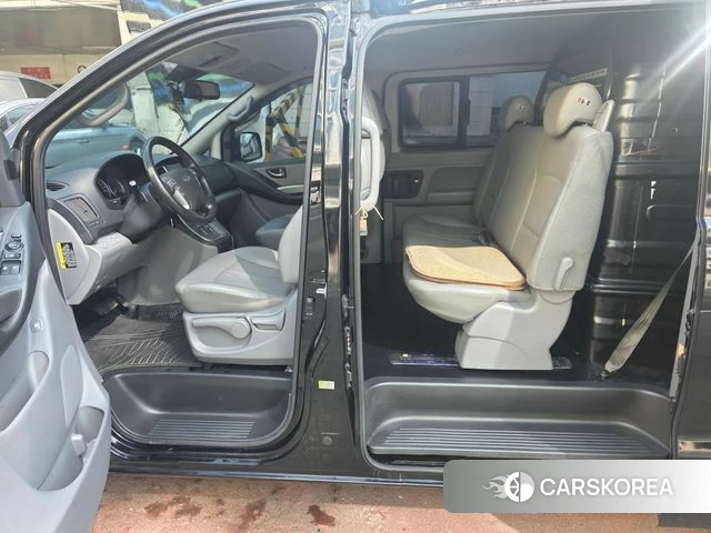 Hyundai The New Grand Starex id 3853191 из Кореи 16