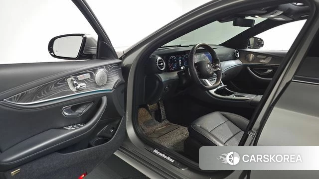 Mercedes-Benz E-Class W213 id 4303225 из Кореи 32