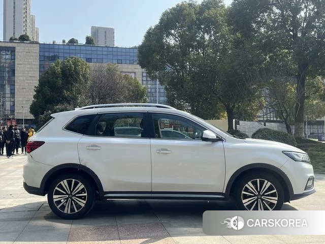 Roewe RX5 id 4240732 из Китая 10