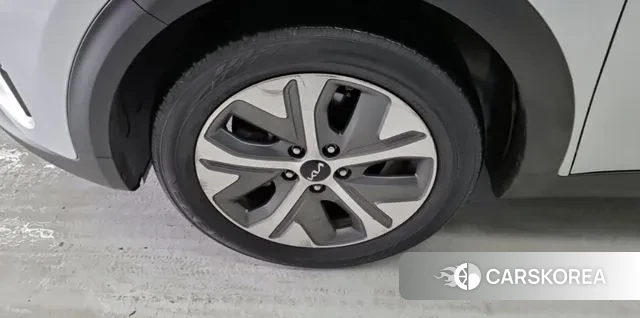 Kia Niro Plus id 3041296 из Кореи 18