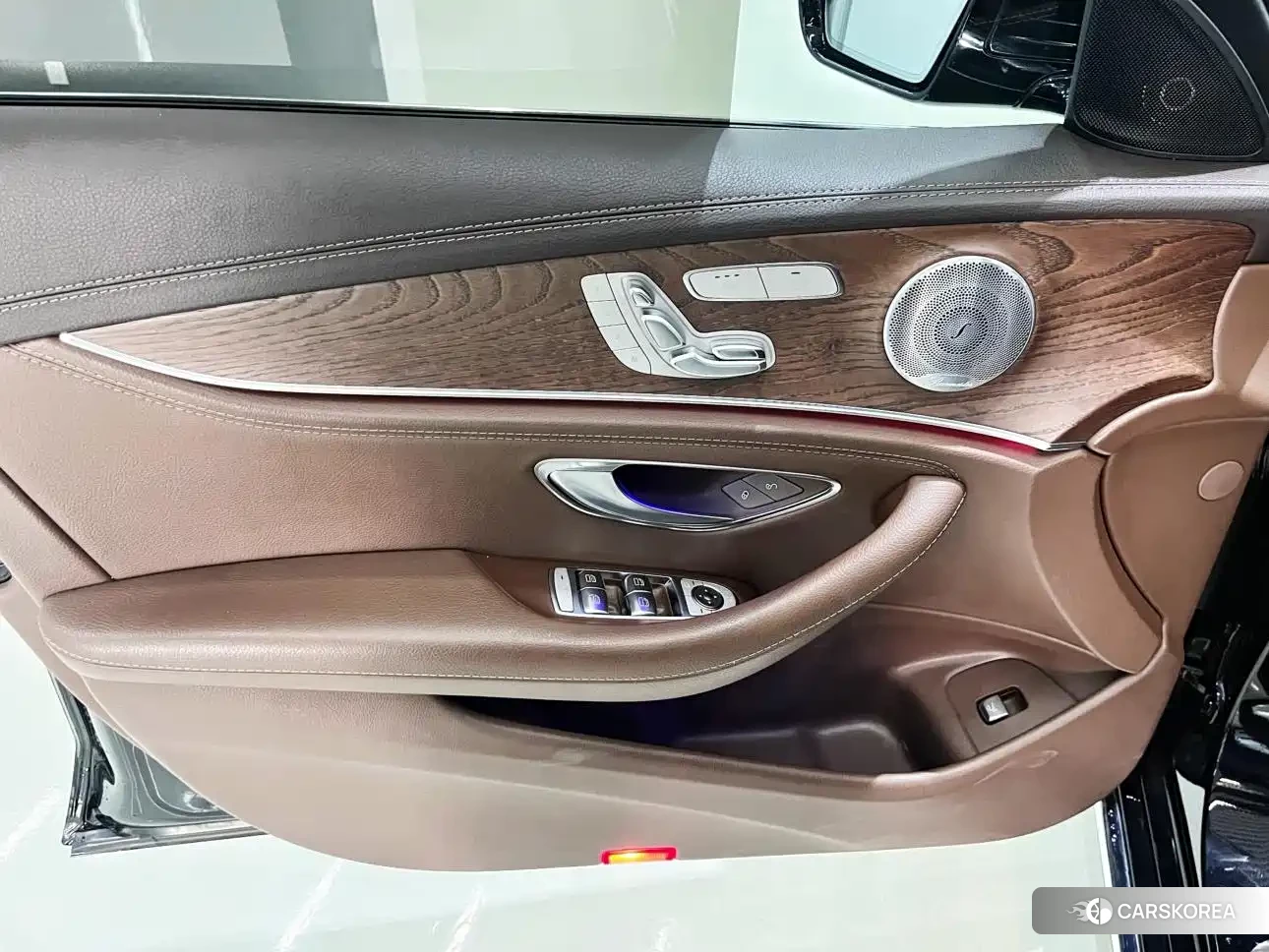 Mercedes-Benz E-Class id 4599787 из Китая 12