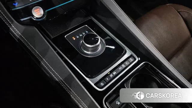 Jaguar F-PACE id 3469891 из Кореи 19