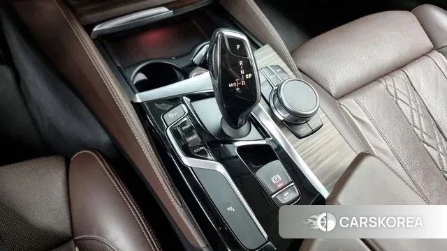 BMW 5 Series (G30) id 3045570 из Кореи 19