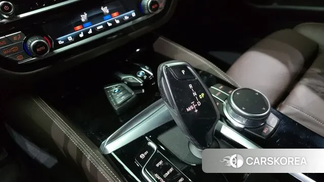 BMW 5 Series (G30) id 3787613 из Кореи 19