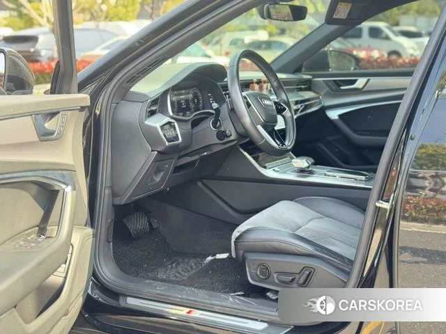 Audi A6L id 4272907 из Китая 9