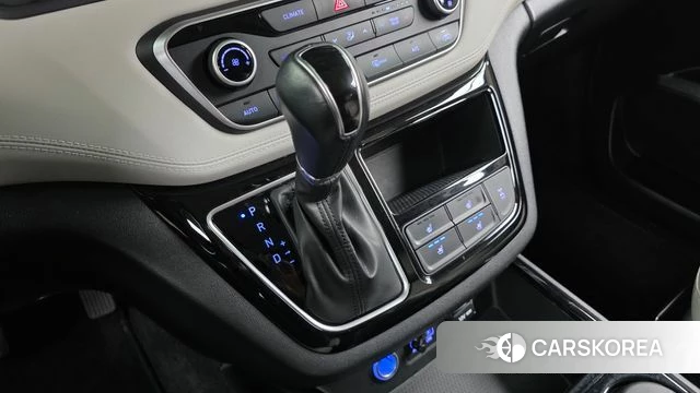 Hyundai The New Grand Starex id 3936079 из Кореи 19