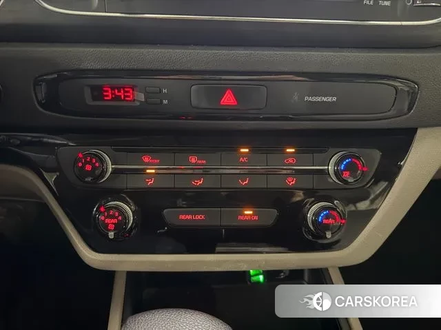 Kia The New Carnival id 3573668 из Кореи 19