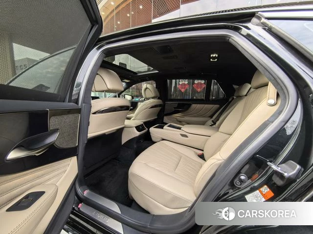 Lexus LS id 4262362 из Китая 16