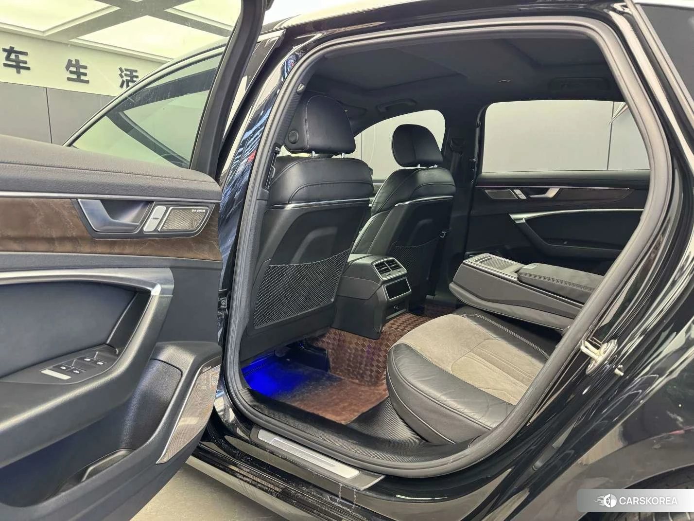 Audi A6L id 4467956 из Китая 9