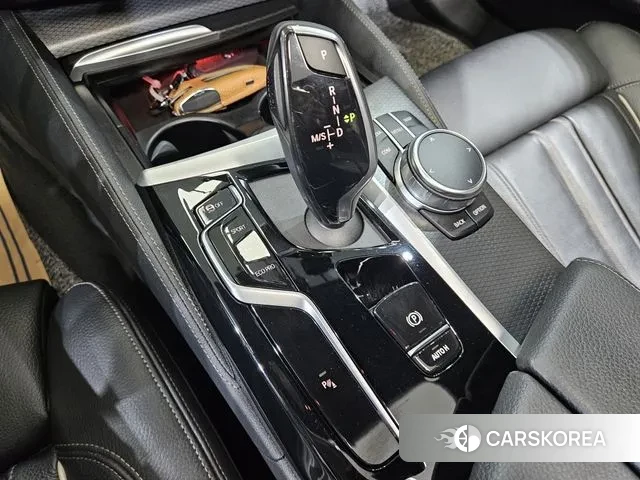 BMW 5 Series (G30) id 3354535 из Кореи 19