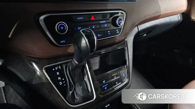 Hyundai The New Grand Starex id 2981811 из Кореи 19