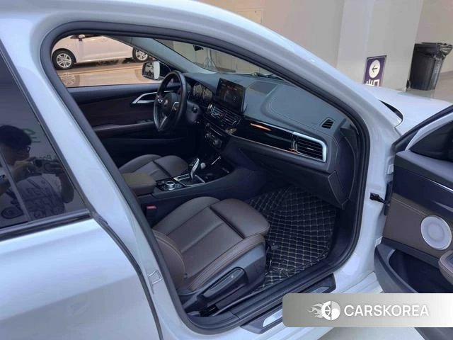 BMW 1 series id 4278215 из Китая 20