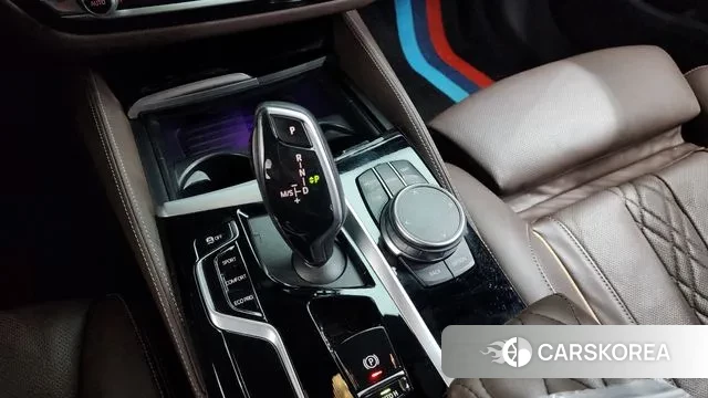 BMW 5 Series (G30) id 3712447 из Кореи 19