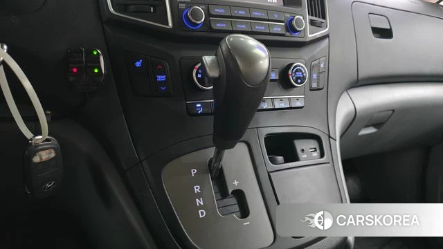 Hyundai The New Grand Starex id 4688965 из Кореи 29