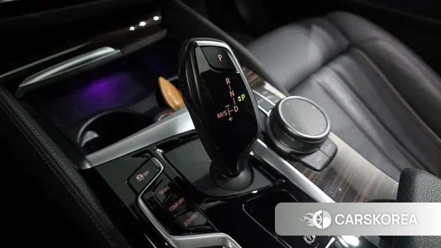 BMW 5 Series (G30) id 3592374 из Кореи 19