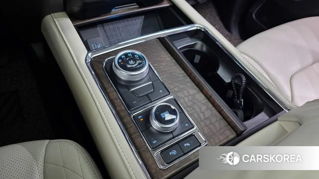 Ford Expeditation id 3965392 из Кореи 19