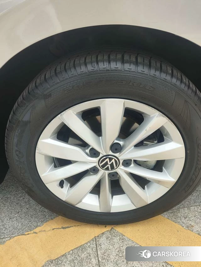 Volkswagen Bora id 4321366 из Китая 24