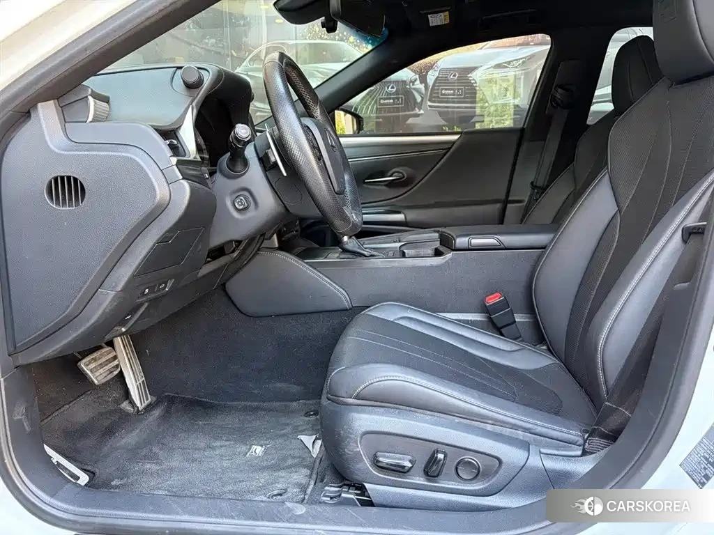 Lexus ES id 4680787 из Китая 14