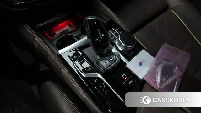 BMW 5 Series (G30) id 3963991 из Кореи 19