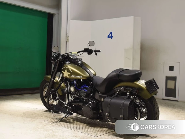 Harley-Davidson Softail Slim S FLSS1800 id 3969362 из Японии 11