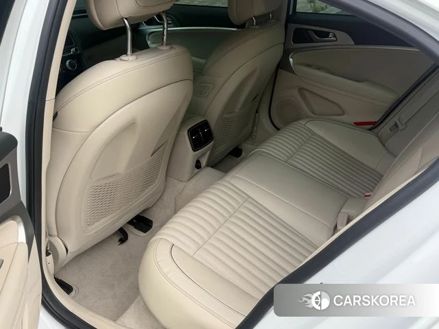 Genesis The New G70 id 4619165 из Кореи 16