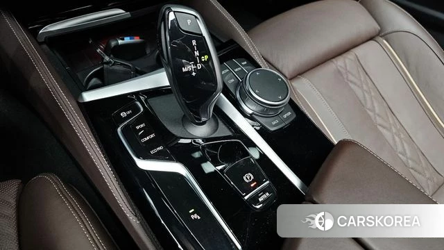 BMW 5 Series (G30) id 3940767 из Кореи 19