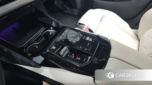 BMW 5 Series (G60) id 3383090 из Кореи 19