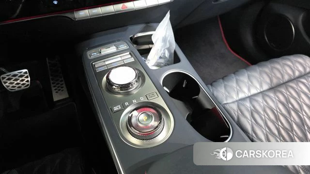 Genesis GV70 id 3859652 из Кореи 19