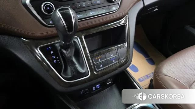 Hyundai The New Grand Starex id 3396431 из Кореи 19